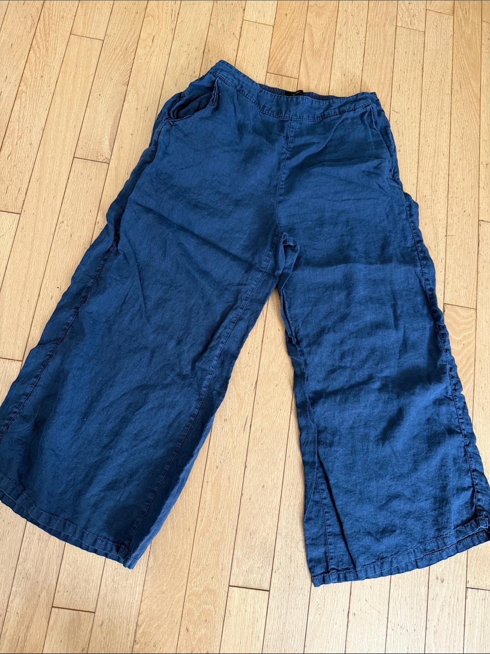 Tahari blue linen capri wide leg med